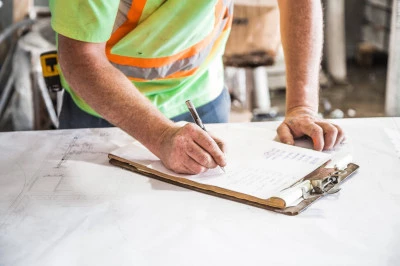 Tips for hiring a commercial roofer