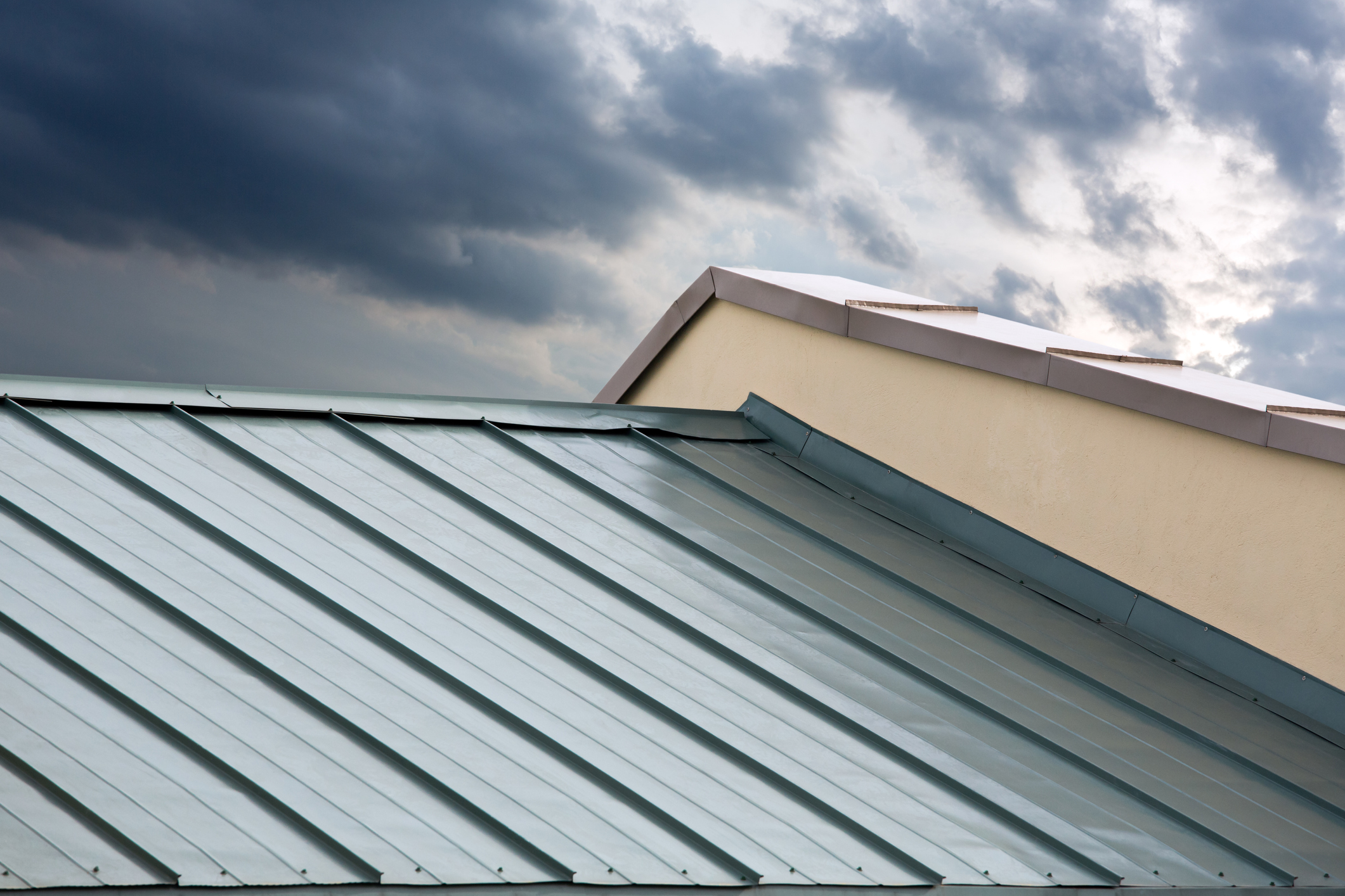 Metal roofing experts you can help with repairs and replacements
